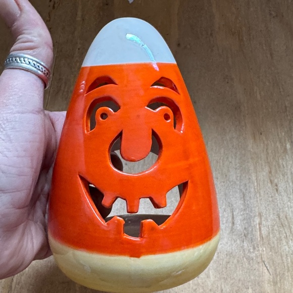 Halloween Pumpkin Ceramic Plate Pumpkin candle holders and candy corn tea light - Picture 5 of 7